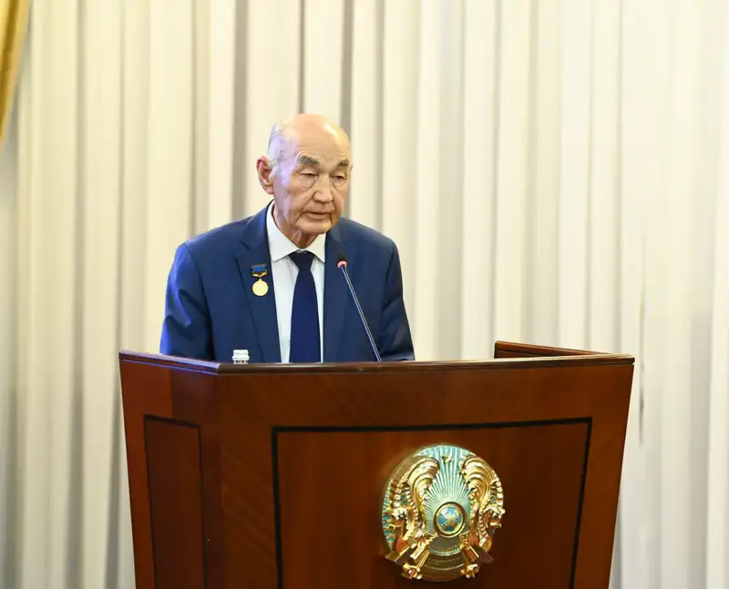 Состоялась республиканская научно-познавательная конференция «Еркін Әуелбеков: заманның заңғар тұлғасы» (6)