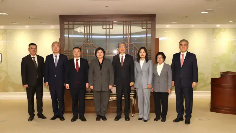 Конституционные суды Казахстана и Республики Корея договорились развивать сотрудничество в сфере конституционного правосудия (5)