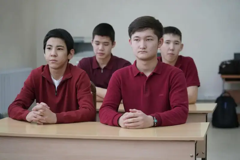 Экологическая лекция для молодежи в Астане в рамках международной инициативы "Таза Қазақстан" {city2}