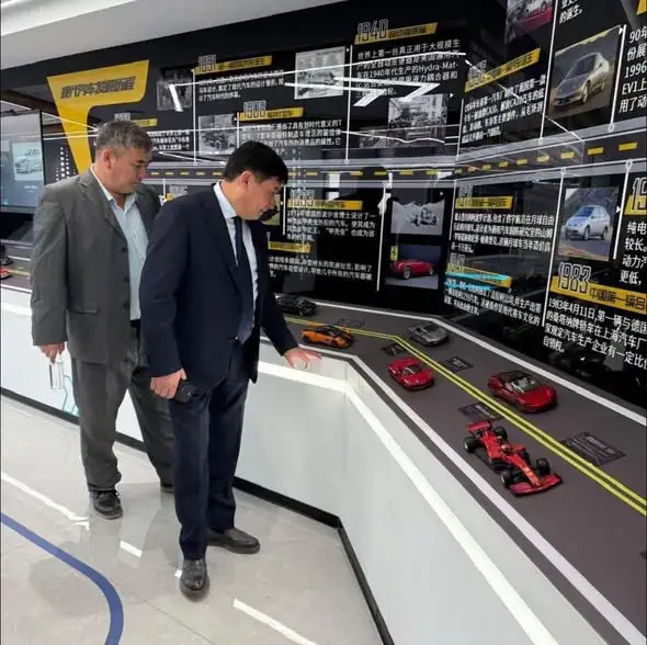 Обсуждение новых возможностей партнерства: делегация Туркестанской области в Китае для укрепления экономического сотрудничества {city2}