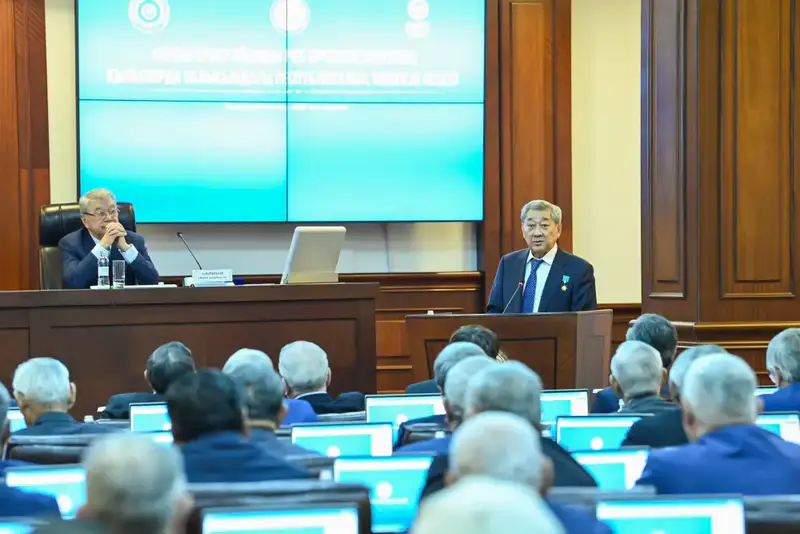 В Кызылорде состоялось выездное заседание республиканского совета ветеранов (3)