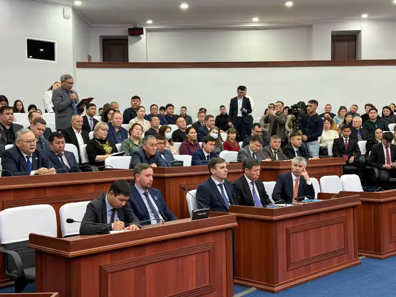 Обсуждение экологических вопросов в Восточно-Казахстанской области: шаги к улучшению состояния окружающей среды {city2}