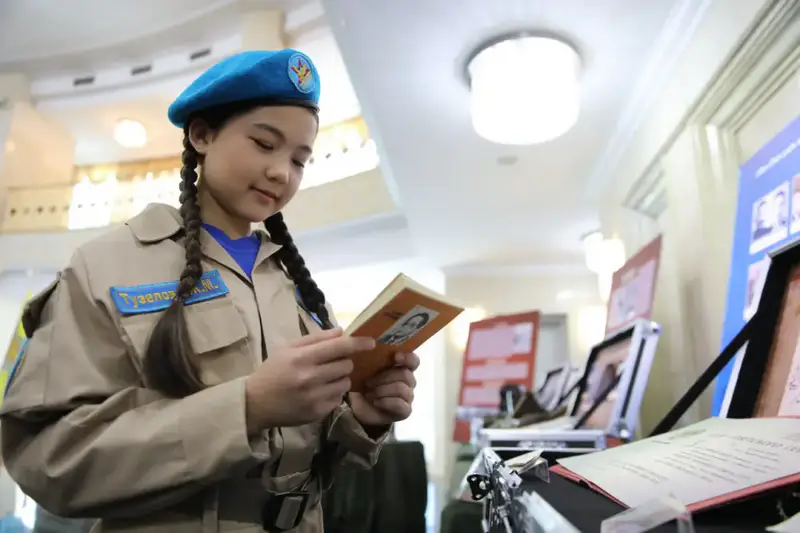 Жасмина Тузелова из Казахстана выходит в финал шоу «Голос. Дети» в Москве {city2}