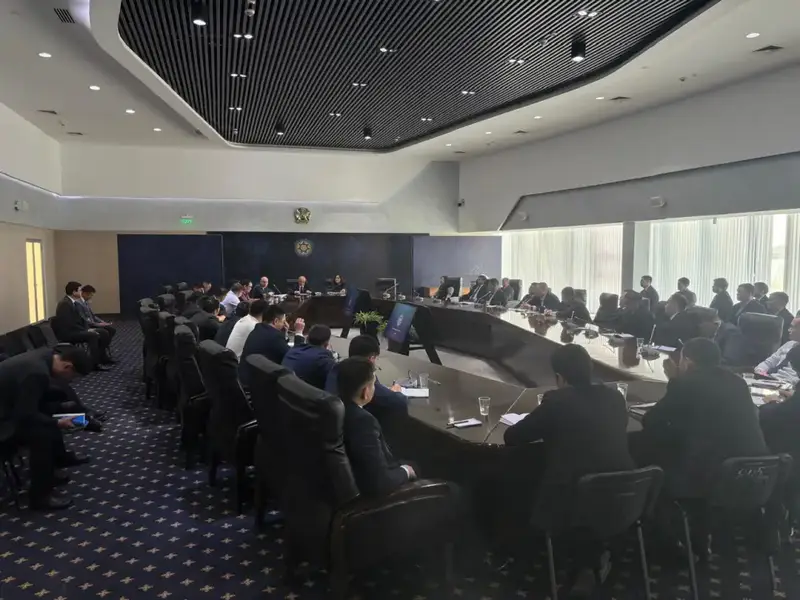 Улучшение навыков переговорщиков: важность эмоционального контроля в кризисных ситуациях {city2}