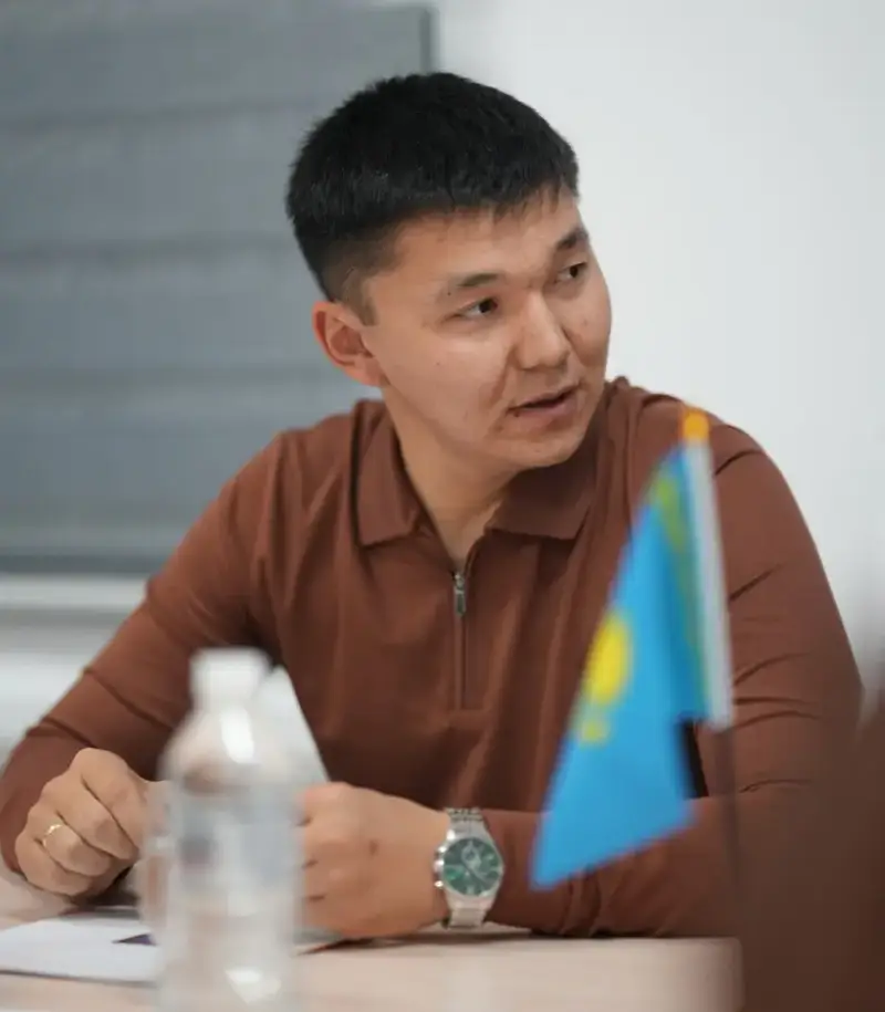 Сотрудничество КазНУ и Aerial Solutions: развитие практических навыков студентов в области беспилотной авиации {city2}