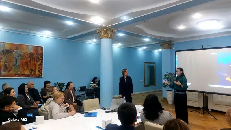 Свет знаний: Общественные советы ВКО зажигают искры эффективности на семинаре {city2}