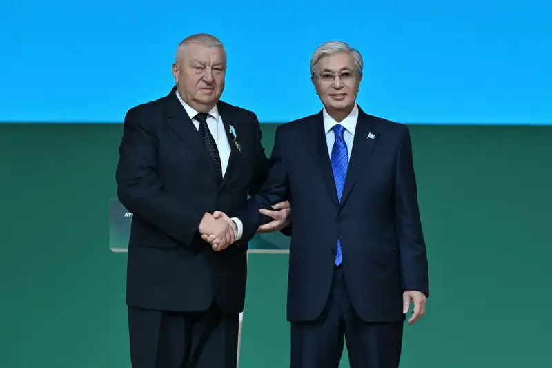 Касым-Жомарт Токаев вручил государственные награды работникам сельского хозяйства (4)