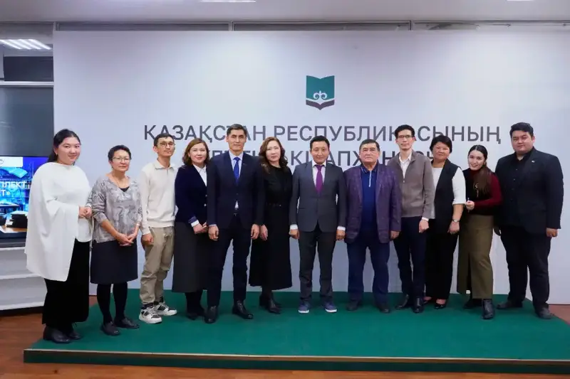 Тему искусственного интеллекта и литературы обсудили на научной конференции в Алматы (6)