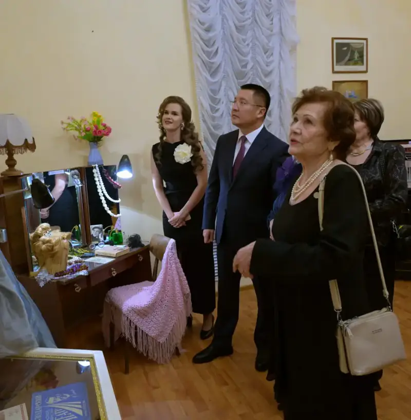 Павлодарский областной театр драмы имени А.П. Чехова отмечает 80-летие с премьерой шоу-спектакля "Признание в любви" {city2}