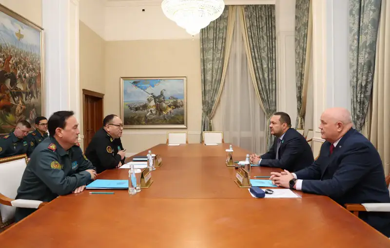 Союз Минобороны и психотерапевтов: новый щит для психологического здоровья армии {city2}