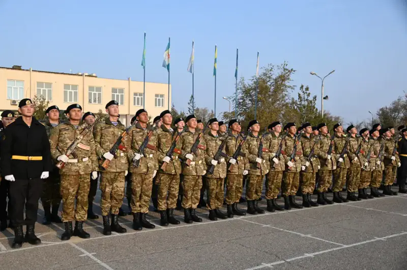В Мангистауской области более 700 новобранцев приняли военную присягу в Актау и Бейнеу {city2}