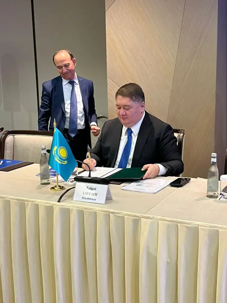 Транспортные министры Центральной Азии встретились в Ташкенте {city2}