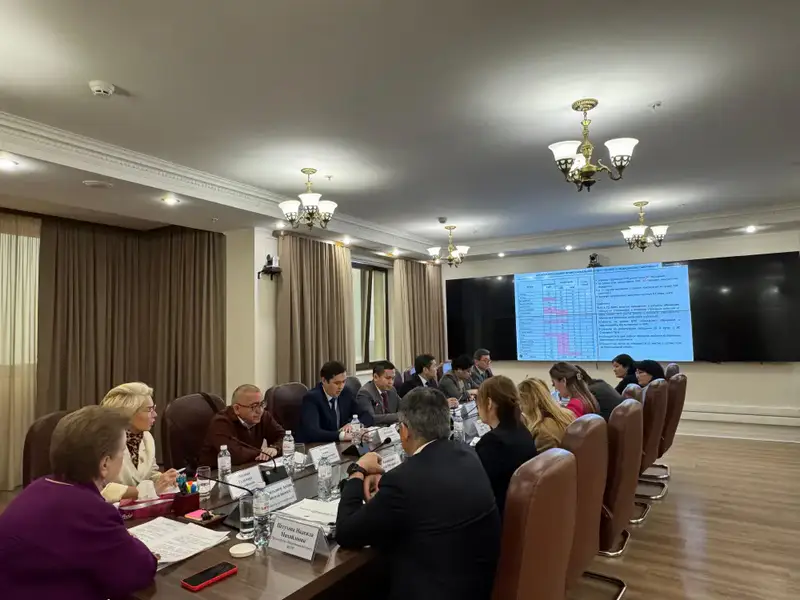 АКТУАЛЬНЫЕ ВОПРОСЫ ЗДРАВООХРАНЕНИЯ ОБСУДИЛИ НА ЗАСЕДАНИИ ОБЩЕСТВЕННОГО СОВЕТА МИНЗДРАВА (3)