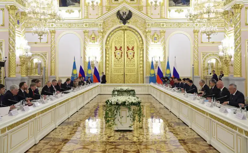 Казахстан и Россия подписали соглашения в области транспортного сотрудничества {city2}