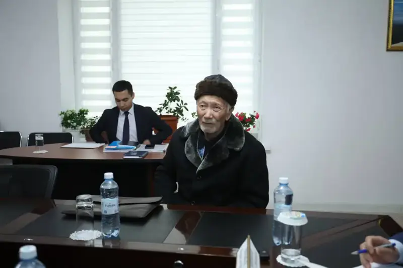 Обсуждение социальных вопросов: Нурдаулет Килыбай встретился с жителями Каракиянского района {city2}