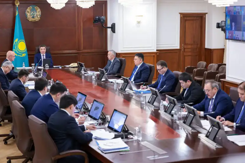 Запуск пяти трансграничных хабов позволит увеличить экспорт несырьевых товаров на 30% (2)