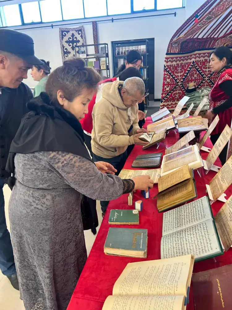 В Косшы прошла выставка редких рукописей, раскрывающая историю Великой степи {city2}