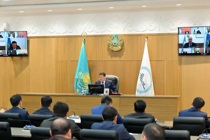 Аким области подчеркивает необходимость круглогодичной работы по чистоте для улучшения экологии региона {city2}