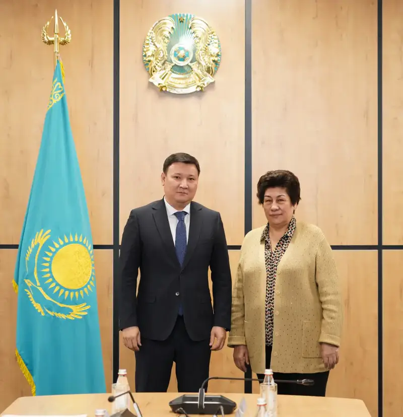 В Туркестанской области обсуждены планы по модернизации сельских школ и подготовке педагогов {city2}