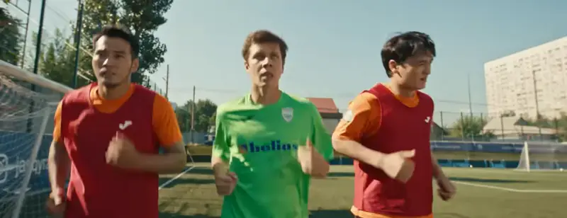 Гриша познакомился с игроками своей команды которые сливали матч