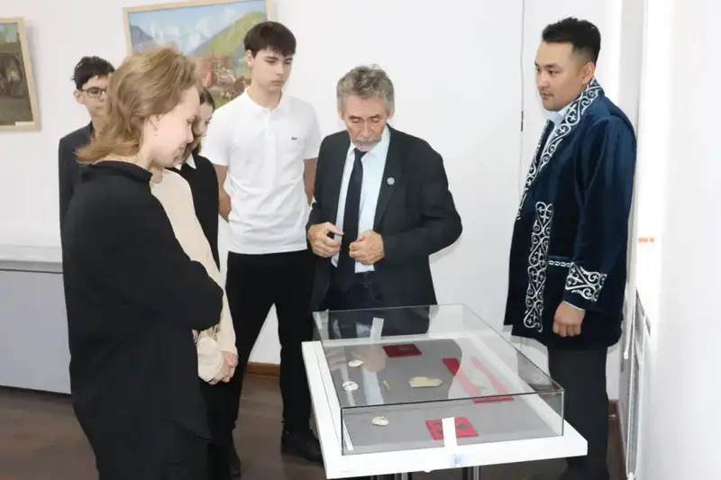 В Павлодаре открылась передвижная выставка «Берельские курганы – вечное наследие Алтая» (2)