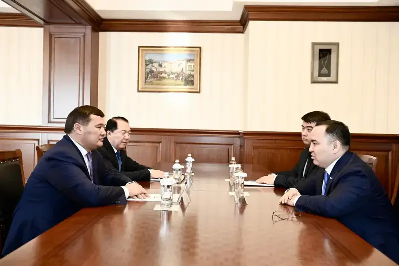 Аким и секретарь: совместные планы для будущего! {city2}