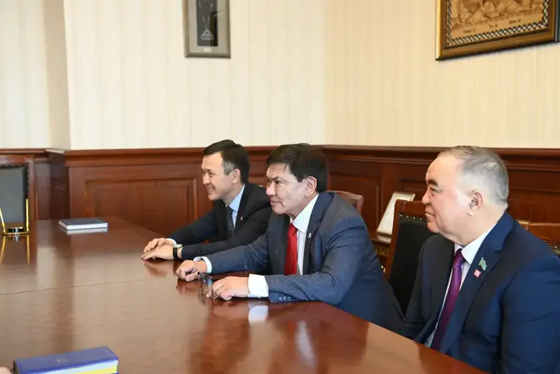 Союз на перекрестке: Глава региона и лидер «Народной партии Казахстана» строят мосты для будущего {city2}