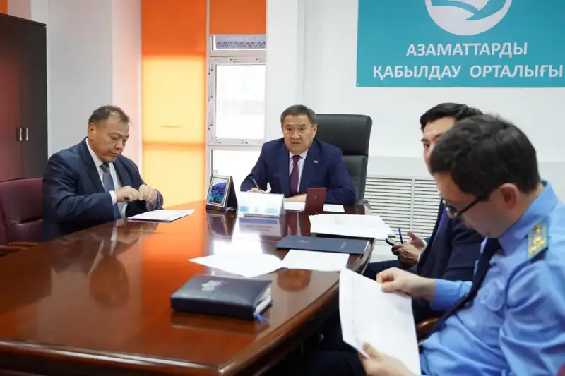 Аким Акмолинской области Марат Ахметжанов провел прием граждан (3)