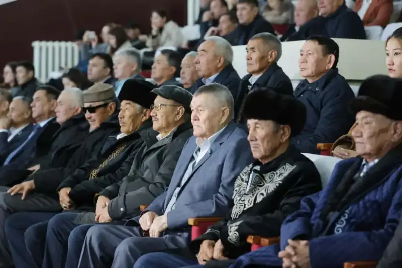 Ербол Карашукеев встретился с жителями Таласского района (6)