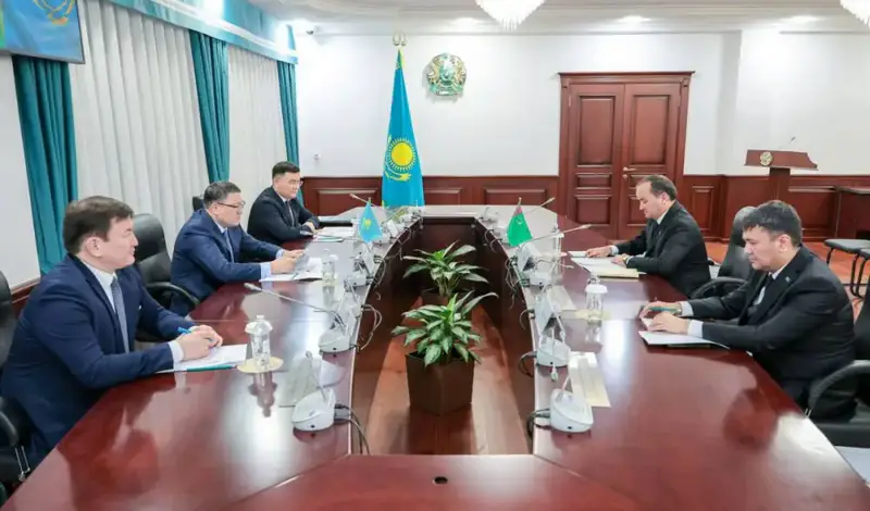 Мост дружбы: Казахстан и Туркменистан укрепляют миграционное сотрудничество {city2}