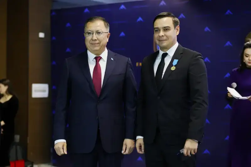 Омбудсмен поздравил с 30-летием факультет международных отношений КазНУ имени аль-Фараби (4)