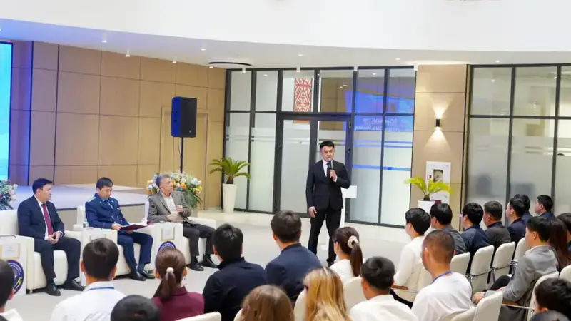 Форум лидеров в Туркестане повышение правовой грамотности молодежи {city2}