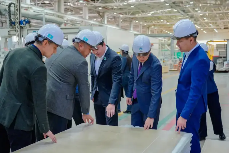 В Астане прошел форум рабочих специальностей (4)