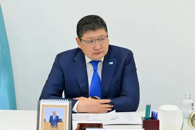 Обсуждение ключевых социальных вопросов на приеме граждан: акцент на улучшение качества жизни в регионе {city2}