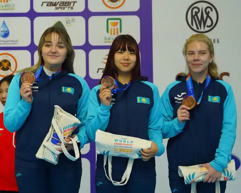 Алматы: женская сборная завоевала бронзу в стрельбе {city2}