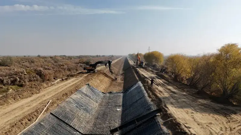 Масштабная модернизация: работы по бетонированию более 62 км земляных каналов ведутся в Туркестанской области {city2}