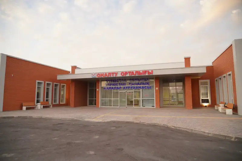 ТУРКЕСТАН: РУКОВОДИТЕЛЬ АППАРАТА ПРОИНСПЕКТИРОВАЛ ХОД СТРОИТЕЛЬСТВА РЯДА СОЦИАЛЬНЫХ ОБЪЕКТОВ (4)