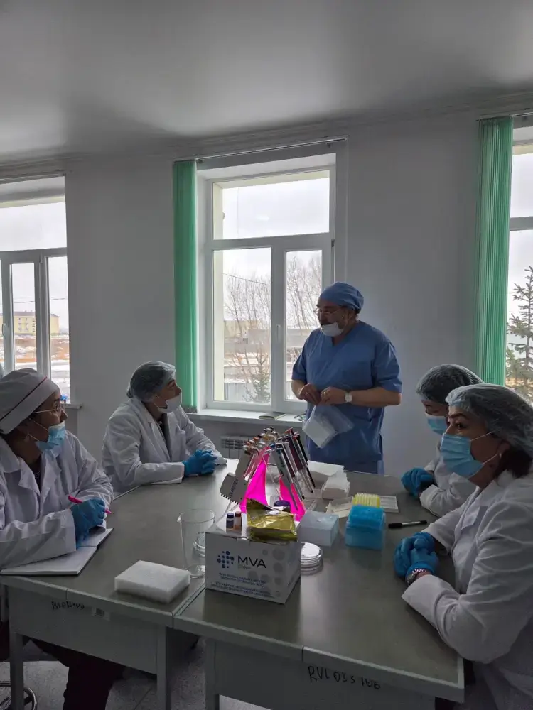 Сотрудники ветеринарных лабораторий успешно освоили новые методы диагностики вируса ящура на обучении в Астане {city2}