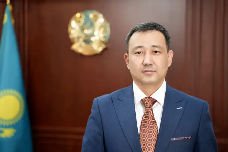 Назначение Ержана Кошкарова на пост директора департамента цифровизации Минэнерго: новые перспективы для цифровой трансформации в энергетике {city2}