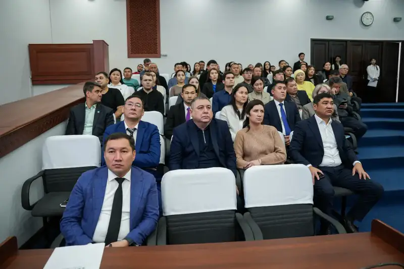 Вице-министр Иран Шархан провел встречу с населением Восточно-Казахстанской области (4)