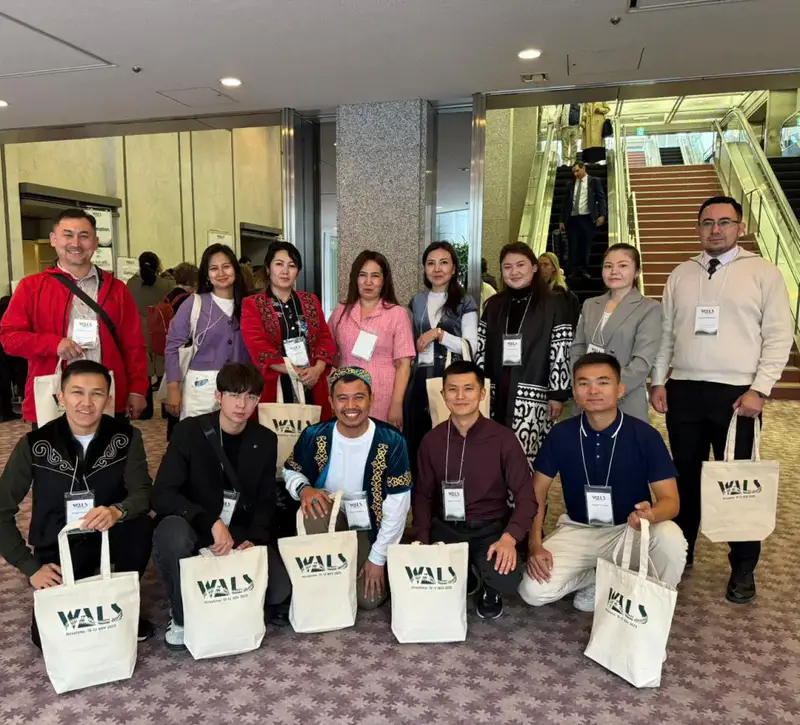 Туркестанские учителя делятся образовательными исследованиями на международной конференции в Японии {city2}