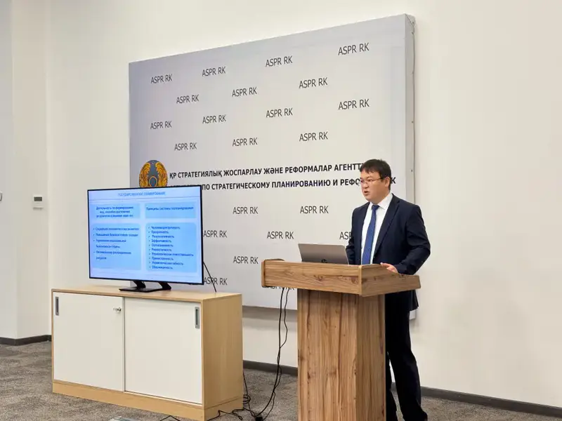 В АСПиР состоялась лекция для магистрантов Академии государственного управления (3)