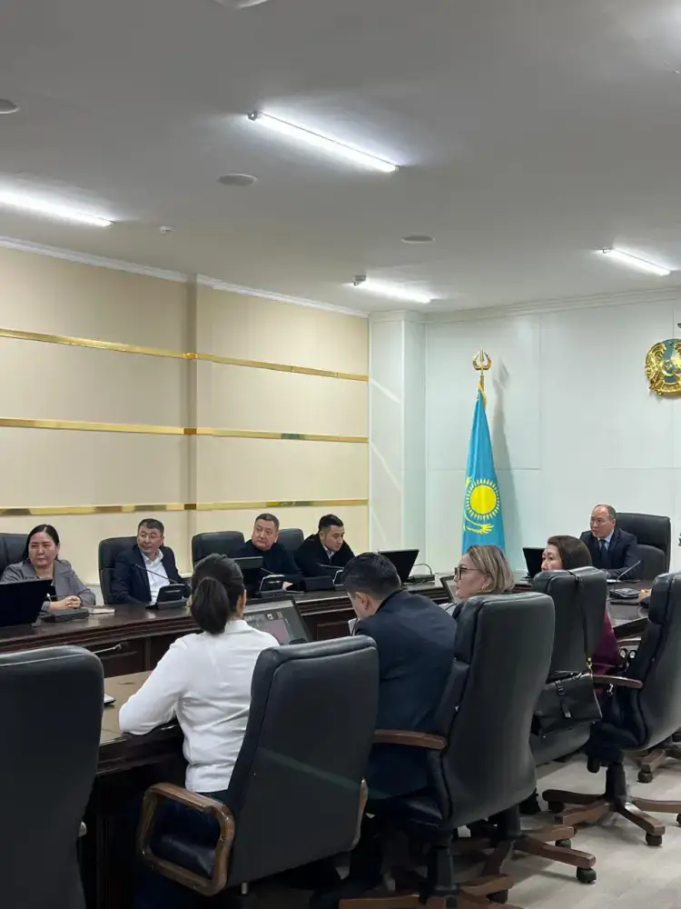 Строя мосты к пониманию: совещание в Павлодаре о жилищном законодательстве {city2}