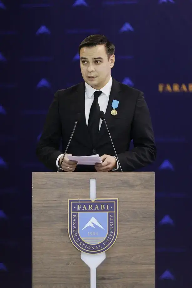 Омбудсмен на юбилее факультета в Алматы {city2}