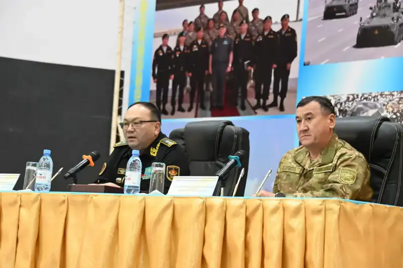 Заместитель министра обороны посетил Актауский гарнизон (4)