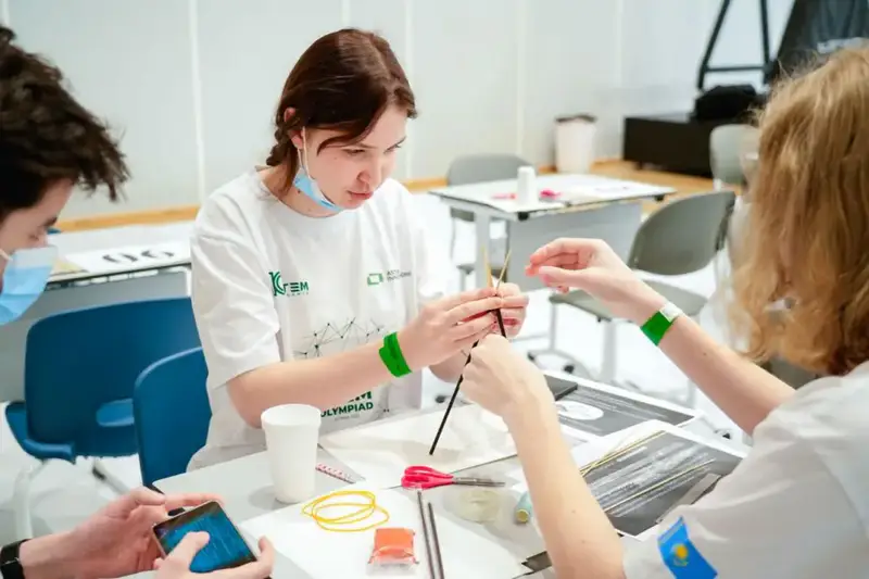 Международные STEM-олимпиада и битва роботов стартовали в Астане (2)