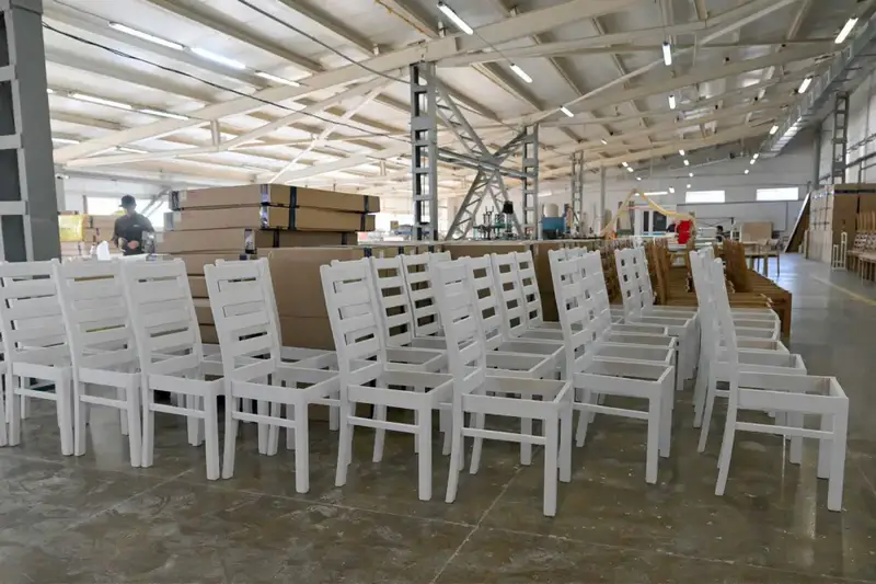 Аким области посетил предприятие по производству корпусной мебели (4)