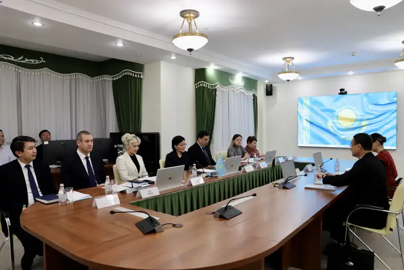 С. Жакупова обсудила развитие сотрудничества и цифровизацию в социально-трудовой сфере с главой Минтруда Туркменистана М. Сылаповым (4)