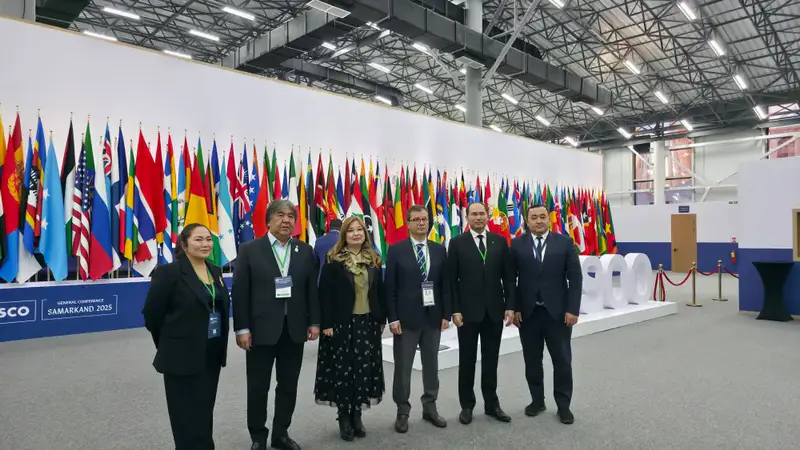 Казахстан принял активное участие в работе 43-й Генеральной конференции ЮНЕСКО (5)