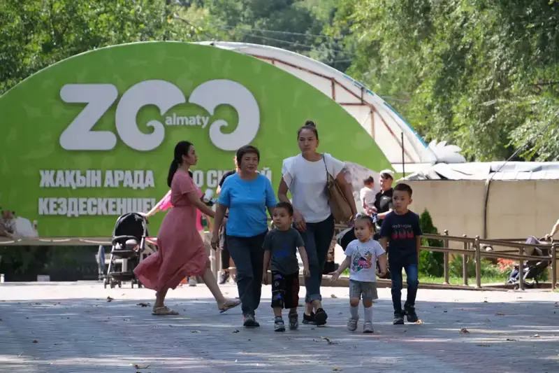 Алматы готовится к реконструкции зоопарка {city2}